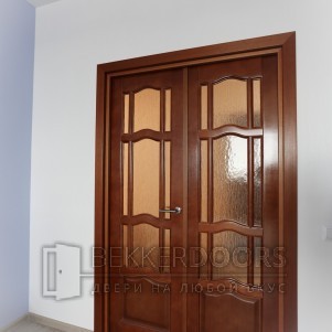 Ампир ПО массив сосны (нов.орех,рифлен.стекло Сильвит)
